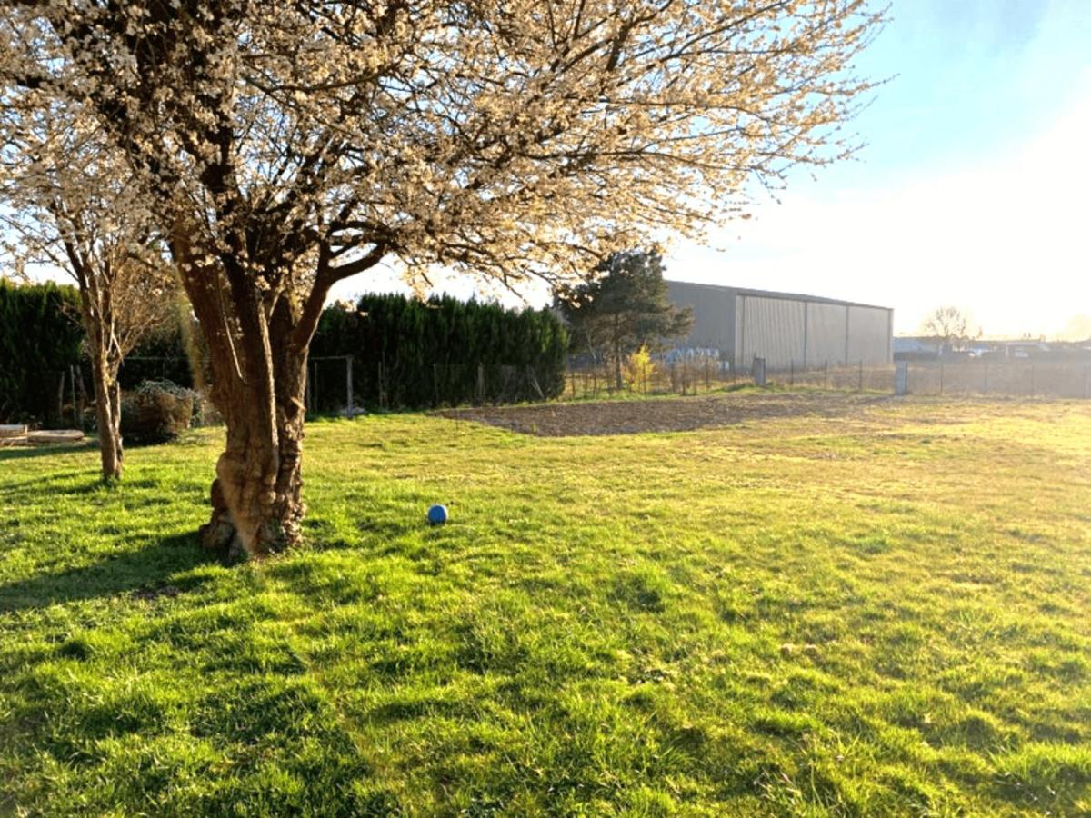 Studio Confortable, Parking Et Jardin Buchères Exterior foto